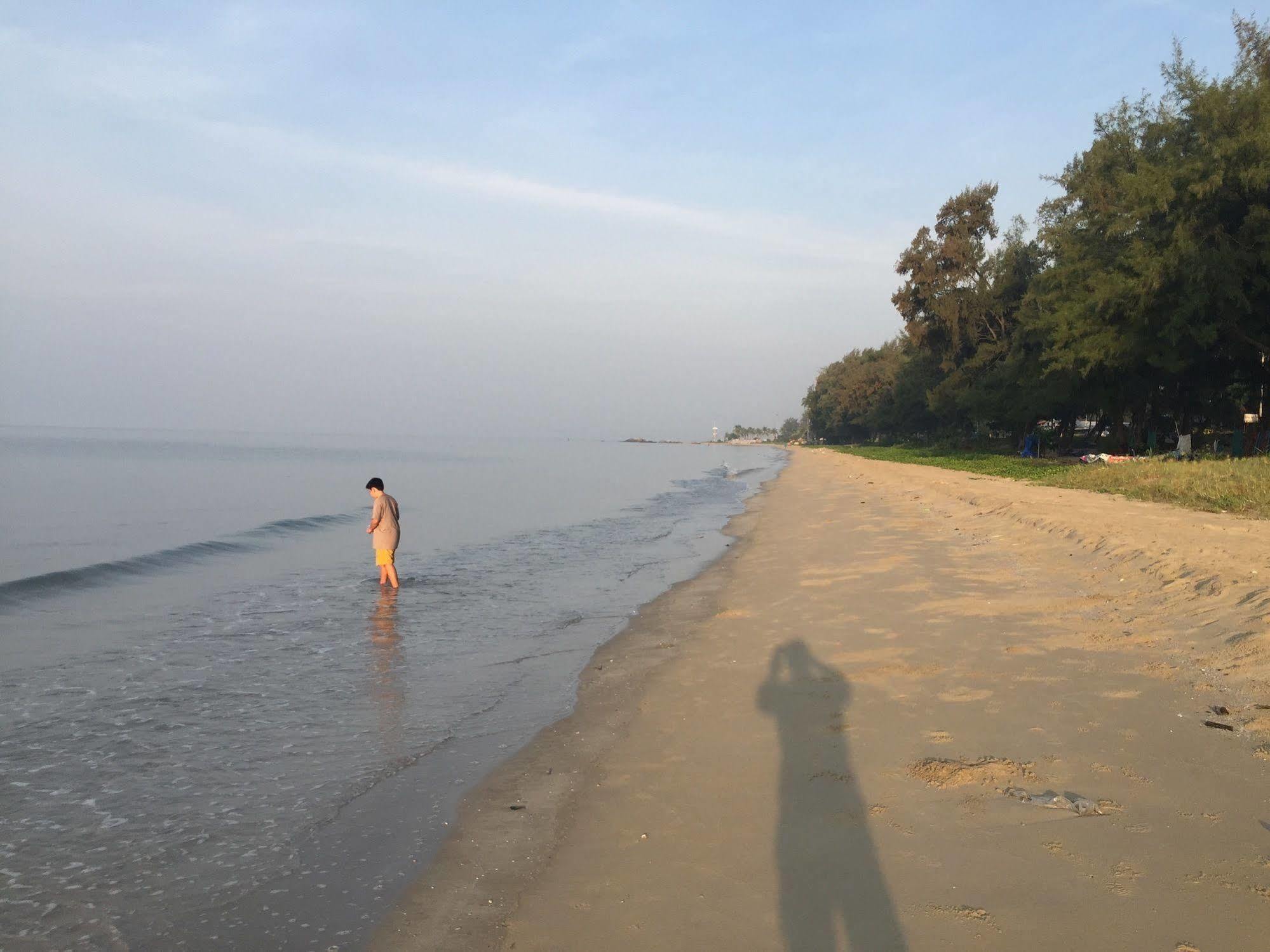 Tree Roots Retreat Hotel Rayong Buitenkant foto